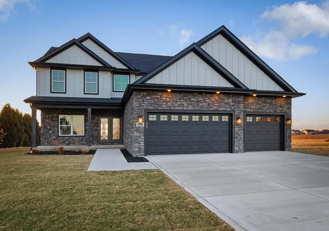 1st image of 10138 Sentry Dr, Saint John, IN 46373 | MLS# 843046