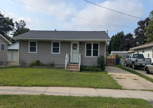 2nd image of 505 Indiana Ave, Michigan City, IN 46360 | MLS# 843065