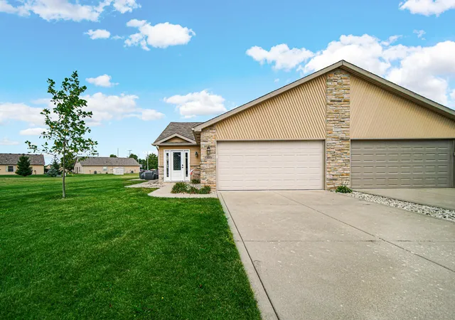 2nd image of 1105 W 89th Ct W, Merrillville, IN 46410 | MLS# 843134