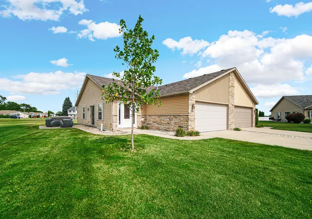 3rd image of 1105 W 89Th Ct W, Merrillville, IN 46410 | MLS# 843134