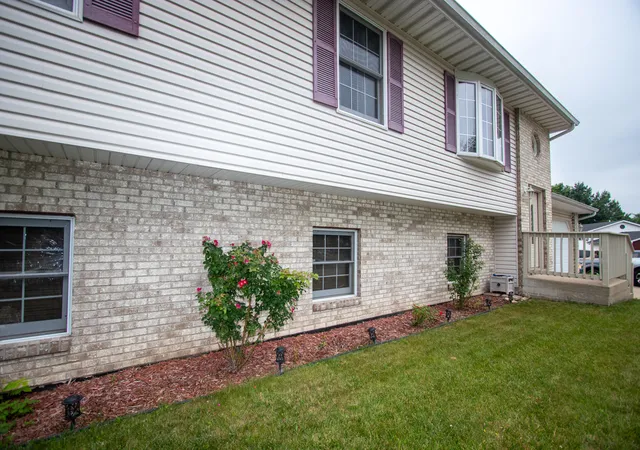 Photo 3 of Single family home for sale at 6211 Kelly Ave, Portage, IN 46368 | MLS# 843129 | Listing updated on 2026-09-24