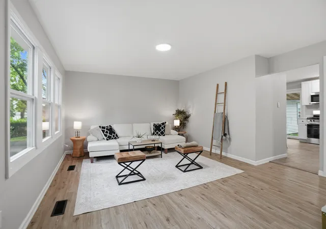 5th image of 436 Piedmont Rd, Valparaiso, IN 46385 | MLS# 843063
