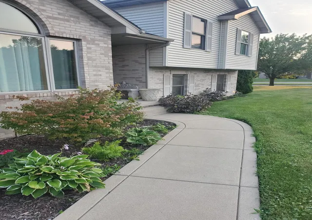 3rd image of 6879 Fox Tail Ave, Portage, IN 46368 | MLS# 843088