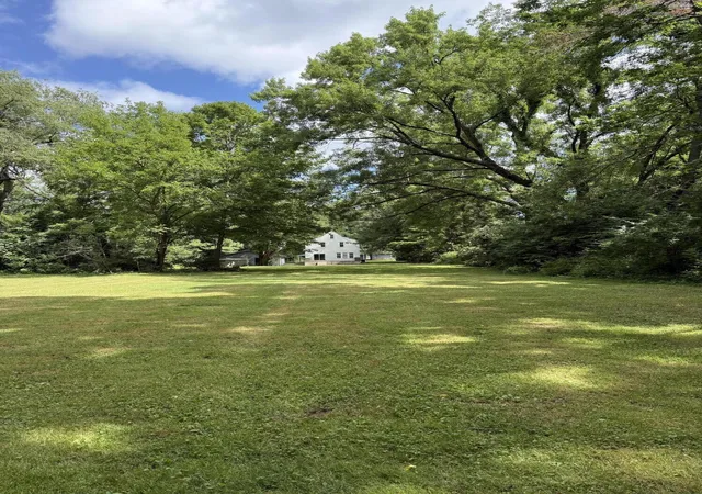 Photo 3 of Sale Pending at 1601 5th Street, La Porte, IN 46350 | MLS# 843084 | Listing updated on 2026-10-02