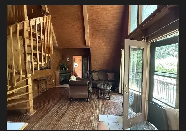 5th image of 8812 E Little Doe Run Rd, Madison, IN 47250 | MLS# 843105