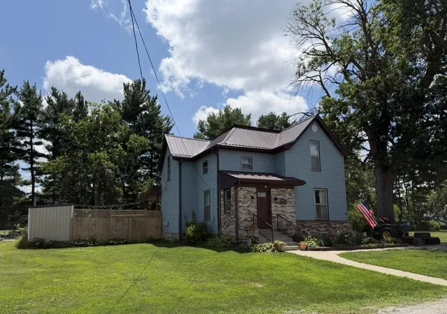 1st image of 221 W Mill St, Goodland, IN 47948 | MLS# 843213