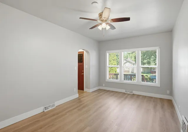 5th image of 6424 Euclid Ave, Hammond, IN 46324 | MLS# 843116