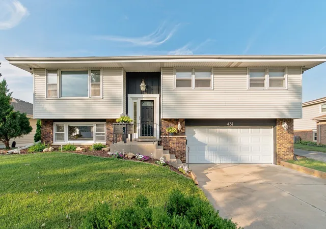 Photo 1 of Single family home for sale at 431 Osage Dr, Dyer, IN 46311 | MLS# 843181 | Listing updated on 2026-09-27