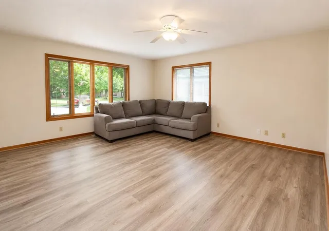 Photo 3 of Condo for sale at 142 Sagamore Pkwy, La Porte, IN 46350 | MLS# 843138 | Listing updated on 2026-10-05