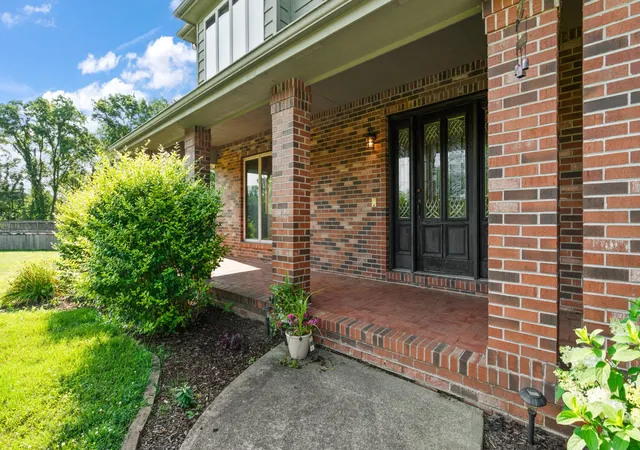 3rd image of 402 Rolling Meadow Dr, Valparaiso, IN 46385 | MLS# 843192