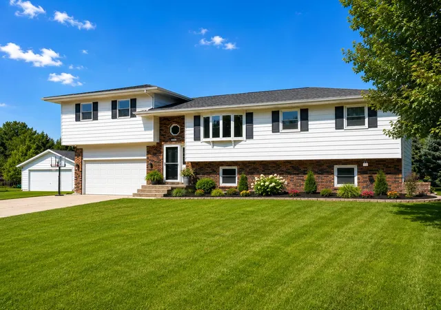 5th image of 406 Northfield Ln, Valparaiso, IN 46383 | MLS# 843142