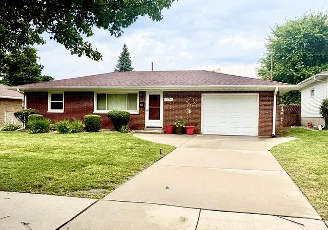 1st image of 701 N Jay Ave, Griffith, IN 46319 | MLS# 843359