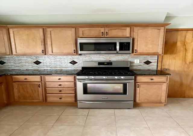 4th image of 701 N Jay Ave, Griffith, IN 46319 | MLS# 843359