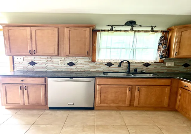 5th image of 701 N Jay Ave, Griffith, IN 46319 | MLS# 843359