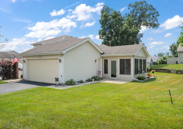 image of 2251 Deerpath Dr W, Schererville, IN 46375 | MLS# 843176