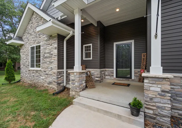 Photo 3 of Sale Pending at 3054 Peacock Ln, Wheatfield, IN 46392 | MLS# 843172 | Listing updated on 2026-09-24