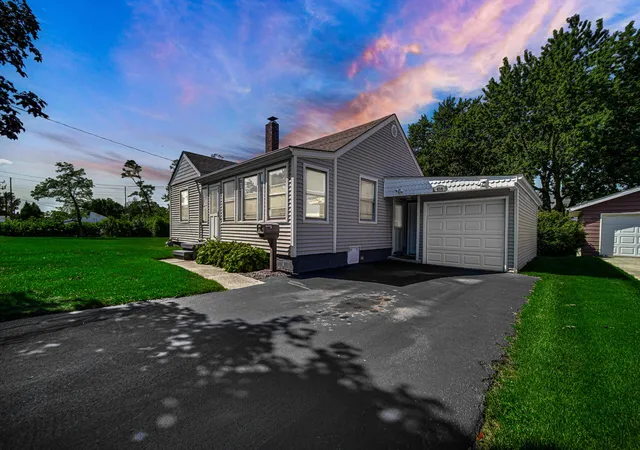 1st image of 434 W Walnut St, Crown Point, IN 46307 | MLS# 843175