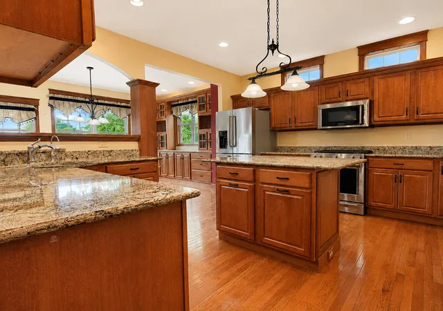 3rd image of 37 Covington Dr, Valparaiso, IN 46385 | MLS# 843290