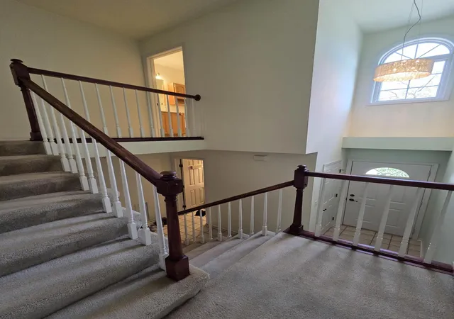 2nd image of 2224 Sandridge Ln, Dyer, IN 46311 | MLS# 843393