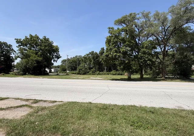 3rd image of 1114 W 25Th Ave, Gary, IN 46407 | MLS# 843207