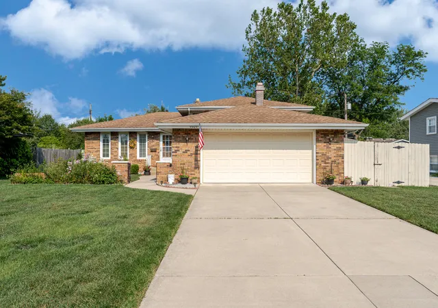 2nd image of 9609 Northcote Ave, Munster, IN 46321 | MLS# 843391