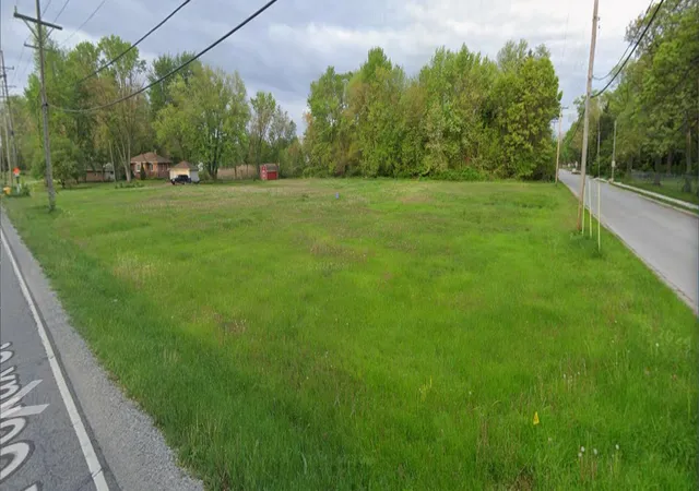2nd image of 1001 E 40th Pl, Griffith, IN 46319 | MLS# 843228