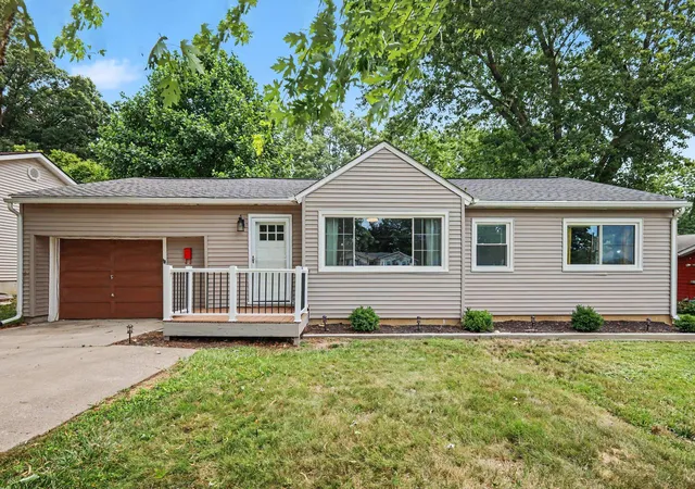 3rd image of 706 Milton St, Valparaiso, IN 46385 | MLS# 843249