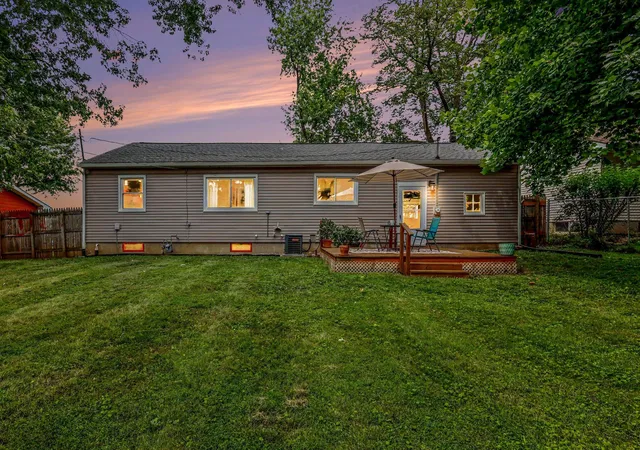 4th image of 706 Milton St, Valparaiso, IN 46385 | MLS# 843249