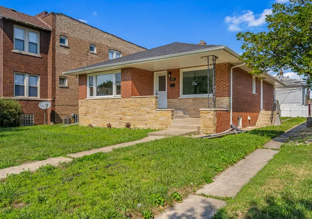 2nd image of 1609 Davis Ave, Whiting, IN 46394 | MLS# 843434