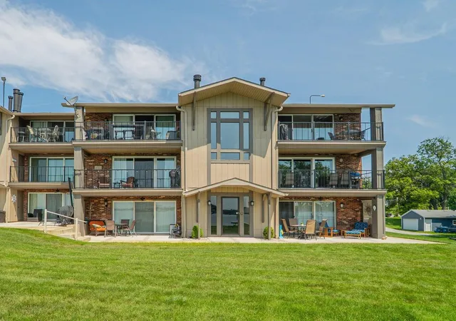 1st image of 8121 Lake Shore Dr #6, Cedar Lake, IN 46303 | MLS# 843233