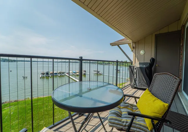 Photo 3 of Condo for sale at 8121 Lake Shore Dr #6, Cedar Lake, IN 46303 | MLS# 843233 | Listing updated on 2026-08-01