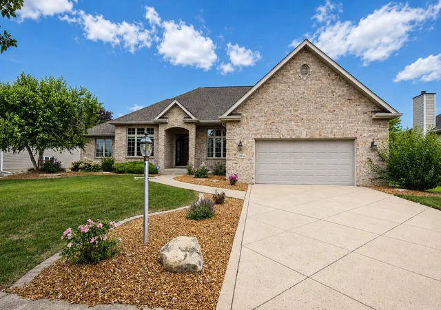1st image of 2614 Lancelot Ln, Dyer, IN 46311 | MLS# 843239