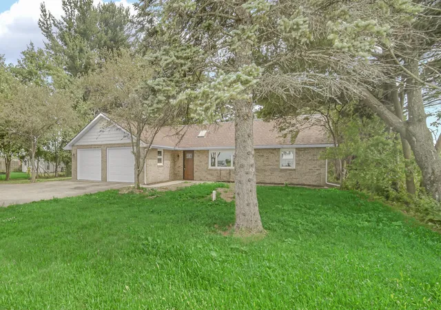 3rd image of 31118 Us-20, New Carlisle, IN 46552 | MLS# 843247