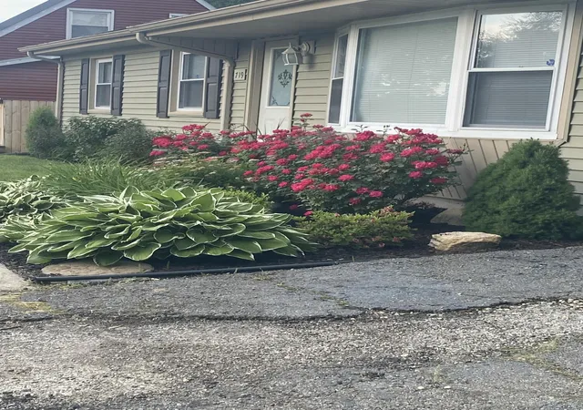 2nd image of 719 Governor Rd, Valparaiso, IN 46385 | MLS# 843275