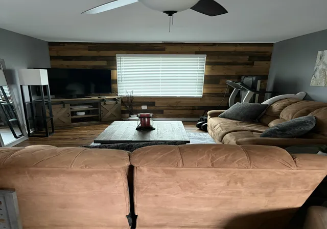 3rd image of 719 Governor Rd, Valparaiso, IN 46385 | MLS# 843275