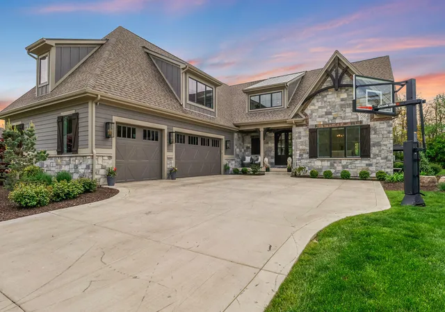 3rd image of 3703 Brigata Dr, Valparaiso, IN 46385 | MLS# 843250