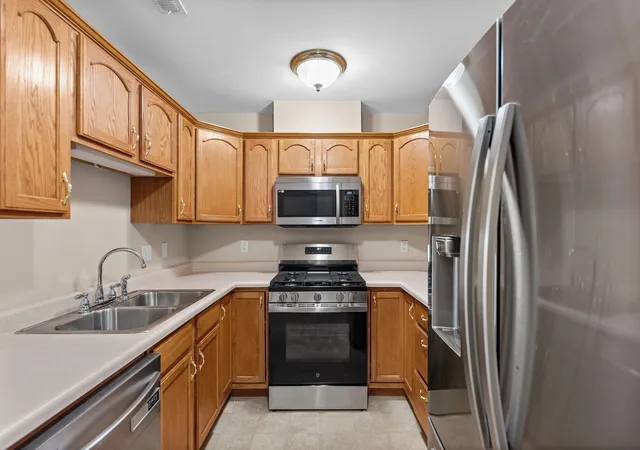 5th image of 2007 W 75Th Pl #21, Merrillville, IN 46410 | MLS# 843265