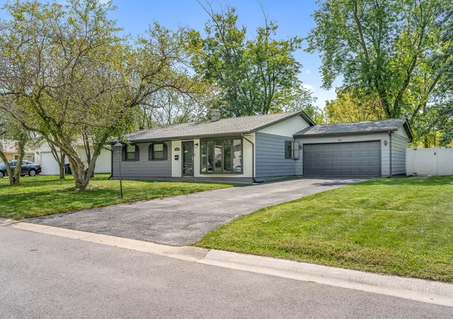 Photo 1 of Sale Pending at 3107 W 79th Place, Merrillville, IN 46410 | MLS# 844836 | Listing updated on 2026-10-07
