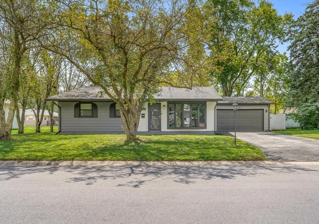 Photo 2 of Sale Pending at 3107 W 79th Place, Merrillville, IN 46410 | MLS# 844836 | Listing updated on 2026-10-07