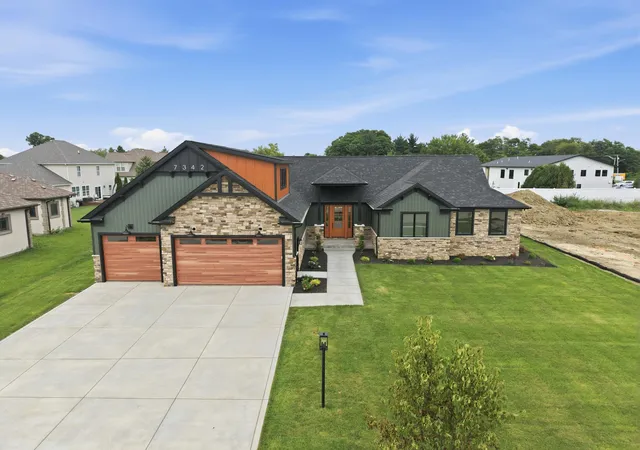 4th image of 7342 Brookhaven Dr, Crown Point, IN 46307 | MLS# 843267