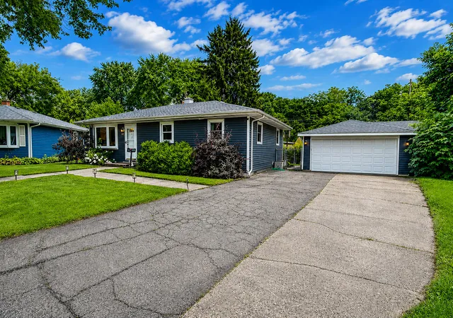 4th image of 807 Henry Ct, Hobart, IN 46342 | MLS# 843311