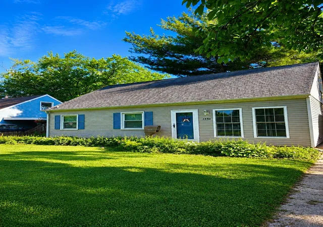 1st image of 1356 W 1st Pl, Hobart, IN 46342 | MLS# 843282