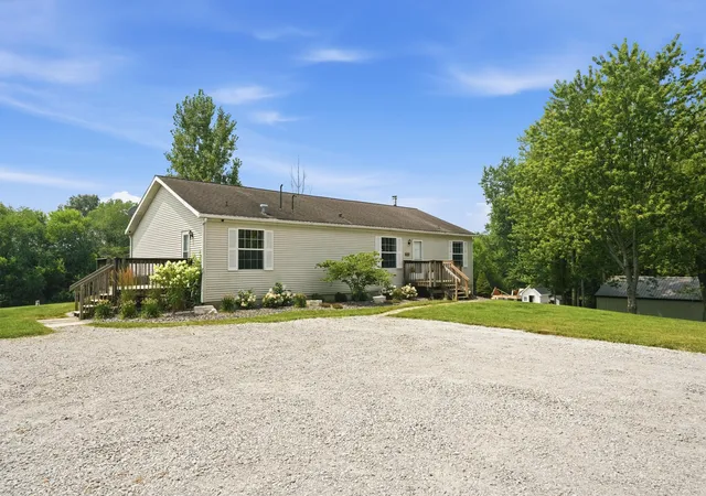 1st image of 3412 E 117th Ave, Crown Point, IN 46307 | MLS# 843283