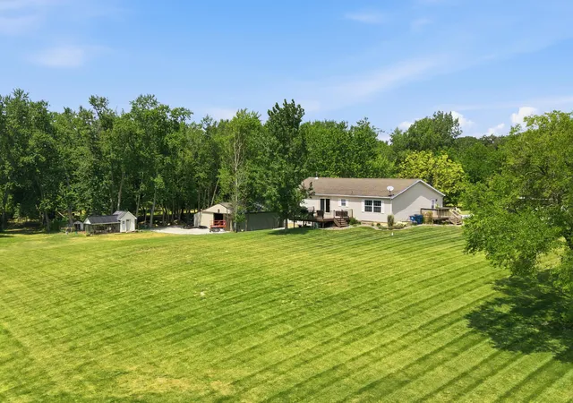 2nd image of 3412 E 117th Ave, Crown Point, IN 46307 | MLS# 843283
