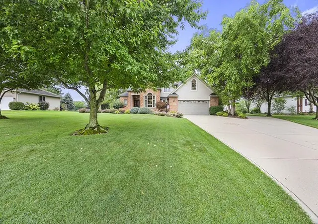 2nd image of 7061 E 107th Ct, Crown Point, IN 46307 | MLS# 843380