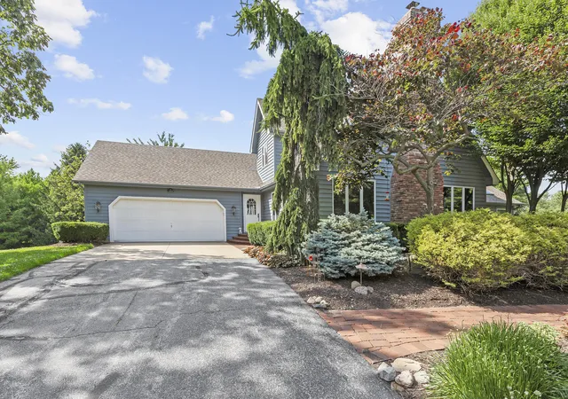 1st image of 6234 E 109th Ave, Crown Point, IN 46307 | MLS# 843296