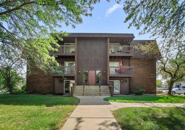 Photo 1 of Sale Pending at 10049 Kennedy Ave #2c, Highland, IN 46322 | MLS# 844904 | Listing updated on 2026-09-21