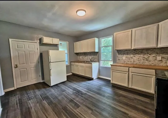 3rd image of 1653 W 10Th Pl, Gary, IN 46404 | MLS# 843348
