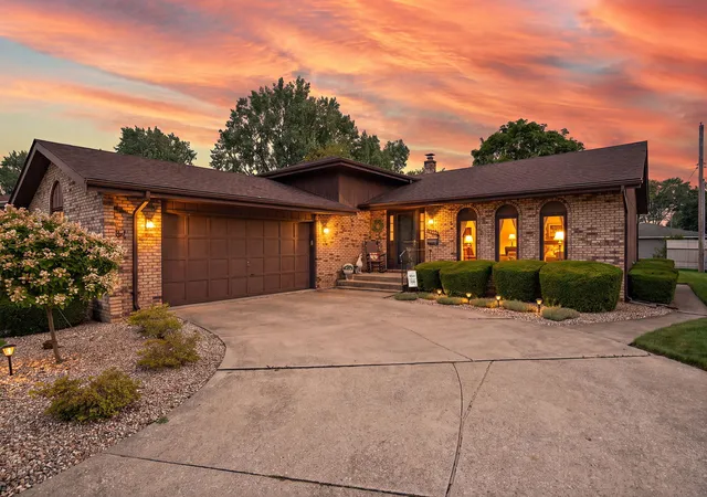 2nd image of 8144 Tapper Ave, Munster, IN 46321 | MLS# 843411