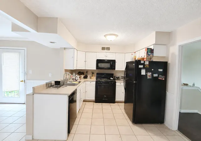 3rd image of 6288 Mulberry Ave, Portage, IN 46368 | MLS# 843319